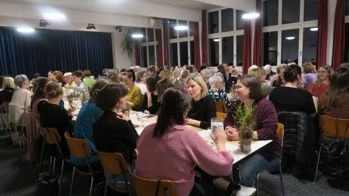 Zauberhafte 13. HV des Frauenvereins Oberuzwil